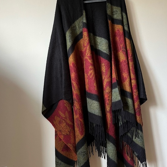 Cozy soft Multicolor Fringed Shawl fall outfit fringe black and rust sage orange - Picture 11 of 11